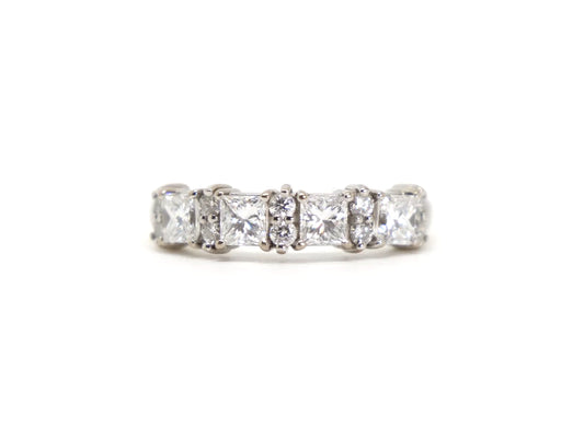 18ct Princess & Brilliant Cut Diamond Ring