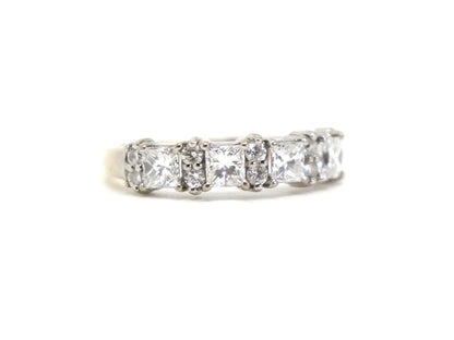 18ct Princess & Brilliant Cut Diamond Ring